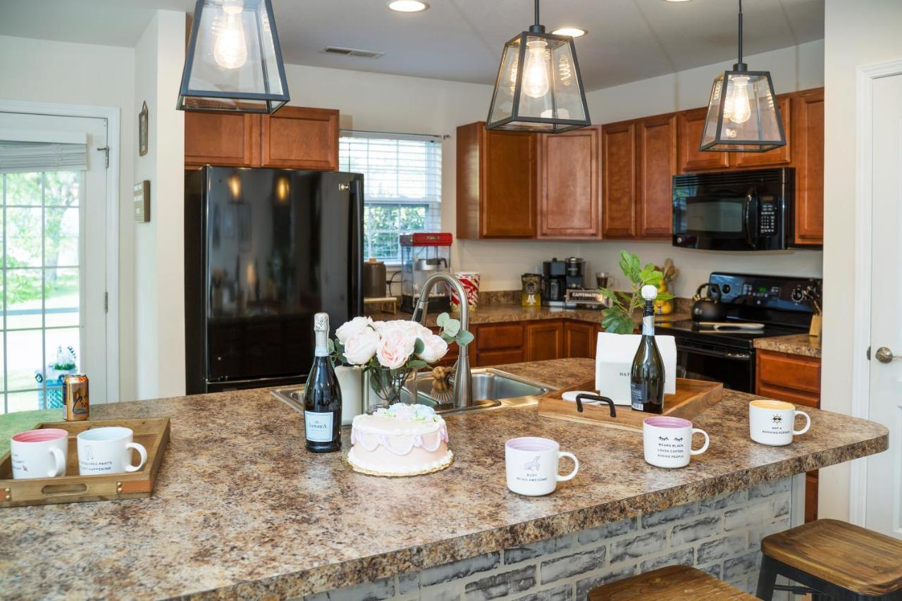 Luxe Quiet Townhouse W/Parking/Pool/By Dollywood Villa Pigeon Forge Bagian luar foto