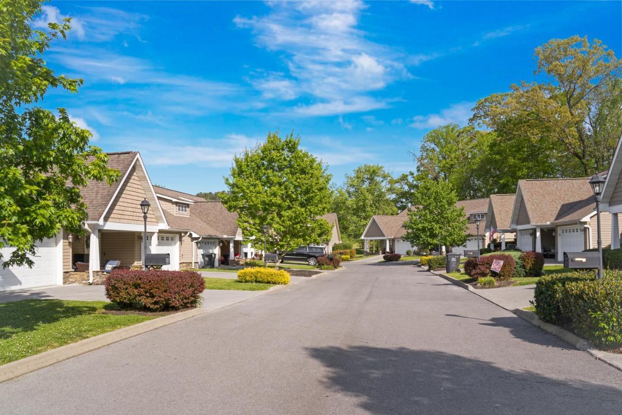 Luxe Quiet Townhouse W/Parking/Pool/By Dollywood Villa Pigeon Forge Bagian luar foto