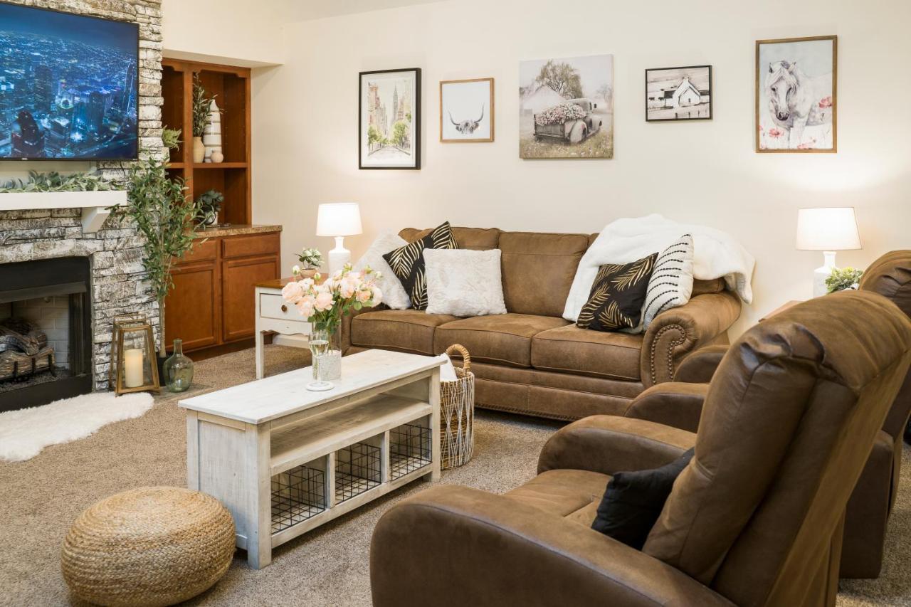 Luxe Quiet Townhouse W/Parking/Pool/By Dollywood Villa Pigeon Forge Bagian luar foto